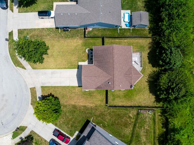 1967 Brookside Court, Greenfield, IN 46140