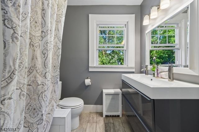 28 Rutgers St, Maplewood Twp., NJ 07040
