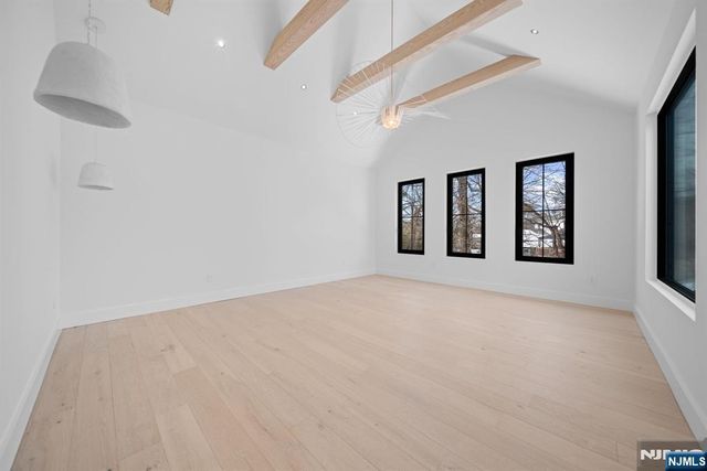 23 Cherry Court, Cresskill, NJ 07626