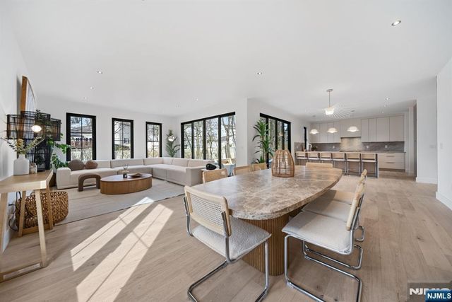 23 Cherry Court, Cresskill, NJ 07626