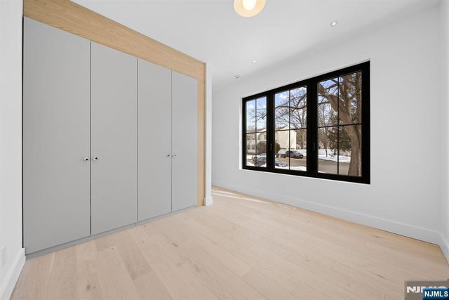 23 Cherry Court, Cresskill, NJ 07626