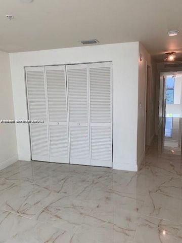 2000 Bay Drive 403, Miami Beach, FL 33141
