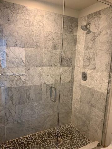 2000 Bay Drive 403, Miami Beach, FL 33141