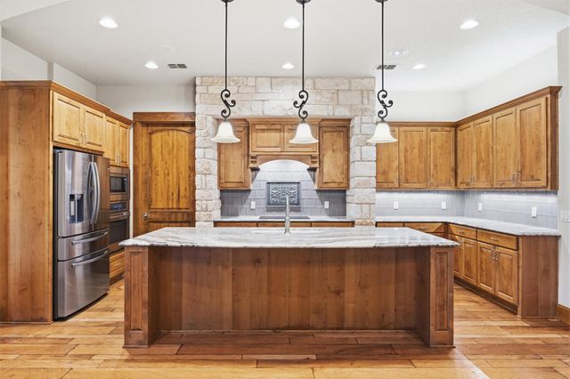 203 Pristine LN, Georgetown, TX 78633