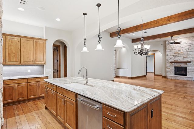 203 Pristine LN, Georgetown, TX 78633