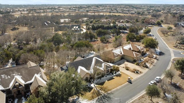 203 Pristine LN, Georgetown, TX 78633