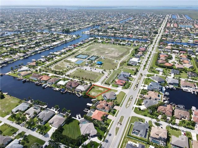 2719 SW 43rd TER, Cape Coral, FL 33914