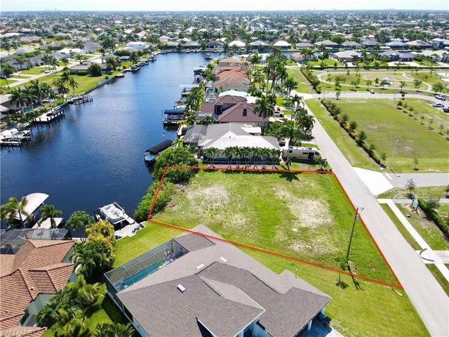 2719 SW 43rd TER, Cape Coral, FL 33914