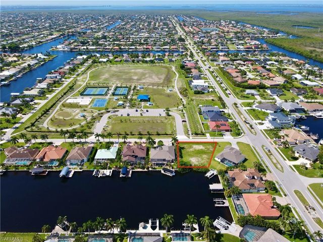 2719 SW 43rd TER, Cape Coral, FL 33914