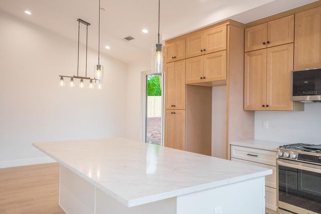 5003 Country Club Dr, Paradise, CA 95969