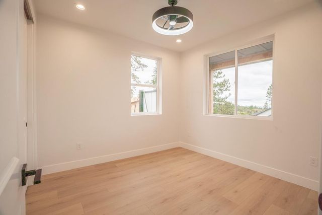 5003 Country Club Dr, Paradise, CA 95969