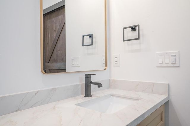 5003 Country Club Dr, Paradise, CA 95969