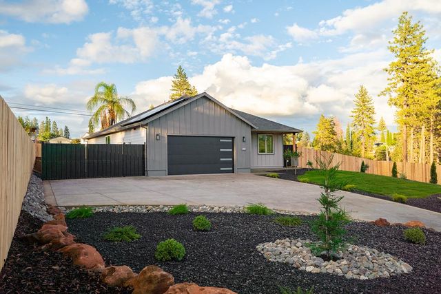 5003 Country Club Dr, Paradise, CA 95969