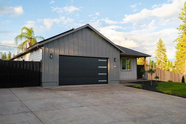 5003 Country Club Dr, Paradise, CA 95969