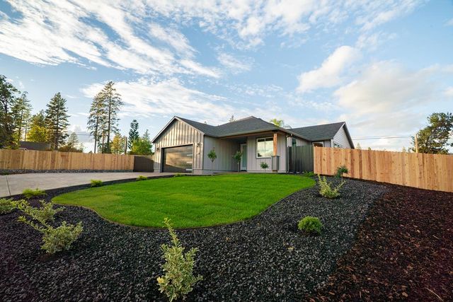 5003 Country Club Dr, Paradise, CA 95969