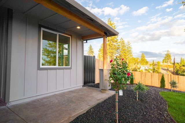 5003 Country Club Dr, Paradise, CA 95969