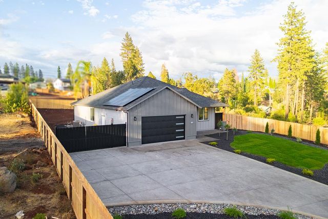 5003 Country Club Dr, Paradise, CA 95969