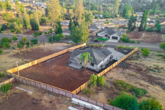 5003 Country Club Dr, Paradise, CA 95969