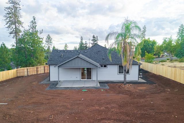 5003 Country Club Dr, Paradise, CA 95969