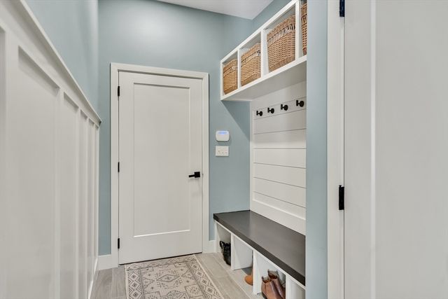 32 Lantern Ln, Wellesley, MA 02481