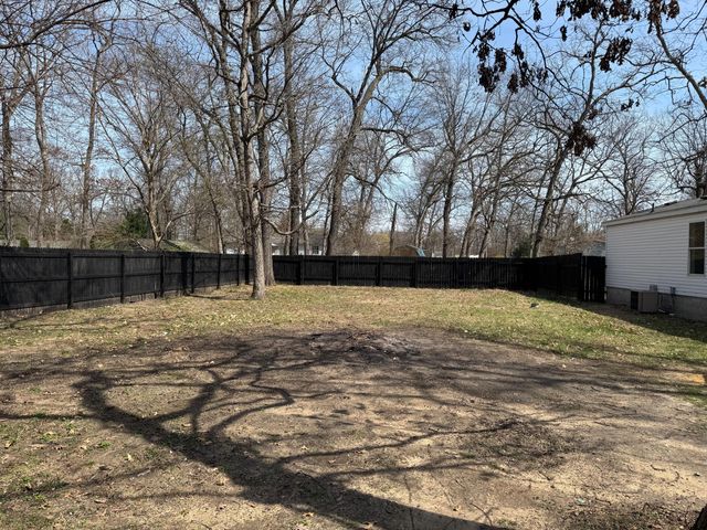 15016 Heritage Drive W, Wheatfield, IN 46392