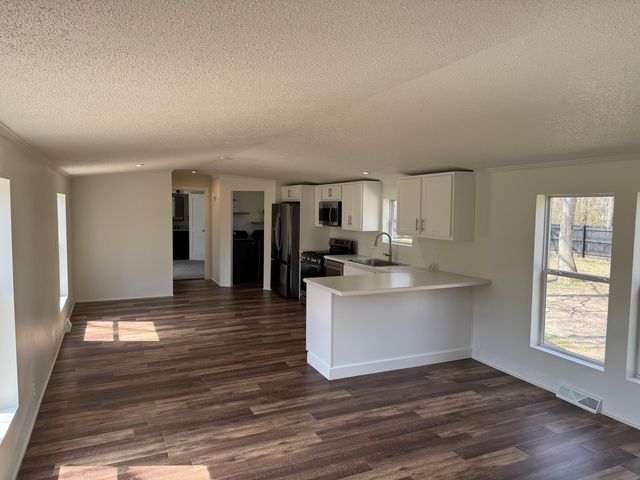 15016 Heritage Drive W, Wheatfield, IN 46392