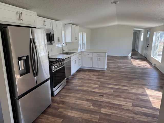 15016 Heritage Drive W, Wheatfield, IN 46392