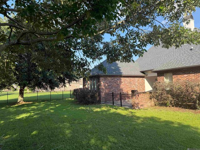 59270 Island Dr, Plaquemine, LA 70764