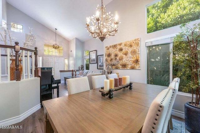 154 Symphony Lane, Oak Park, CA 91377