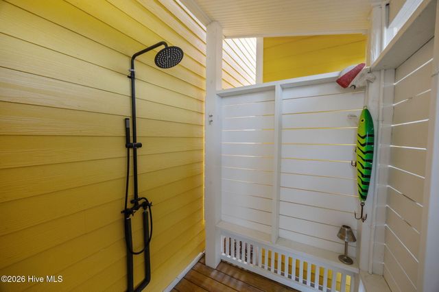 1000 Village Lane A, Beaufort, NC 28516