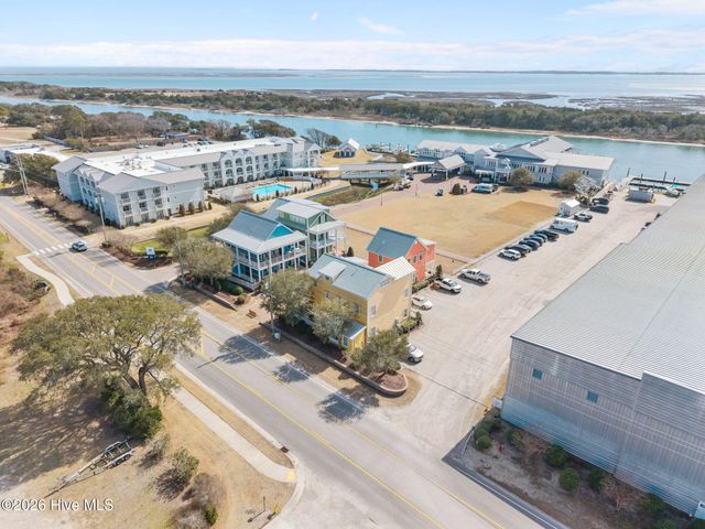 1000 Village Lane A, Beaufort, NC 28516