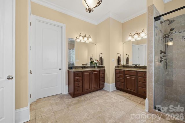 8238 Victoria Lake Drive, Waxhaw, NC 28173