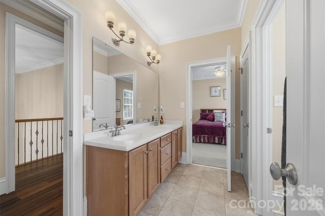 8238 Victoria Lake Drive, Waxhaw, NC 28173