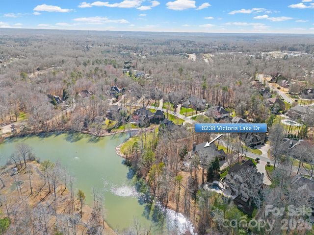 8238 Victoria Lake Drive, Waxhaw, NC 28173