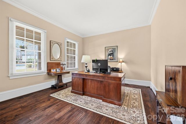 8238 Victoria Lake Drive, Waxhaw, NC 28173