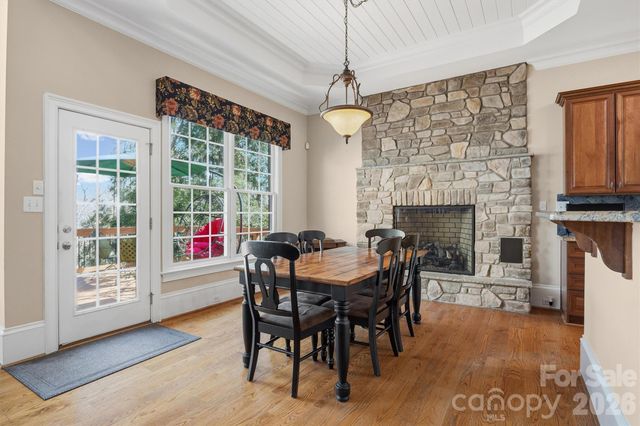 8238 Victoria Lake Drive, Waxhaw, NC 28173