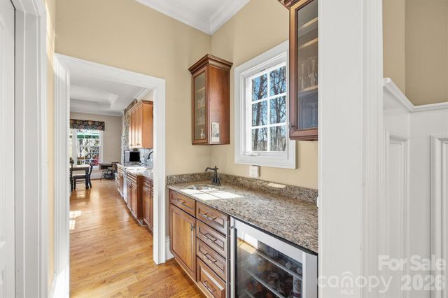 8238 Victoria Lake Drive, Waxhaw, NC 28173