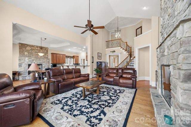 8238 Victoria Lake Drive, Waxhaw, NC 28173