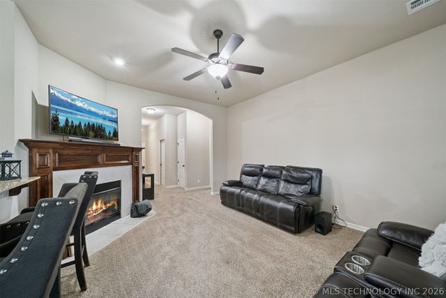 13176 E 133rd Street North, Collinsville, OK 74021
