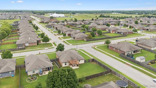 13176 E 133rd Street North, Collinsville, OK 74021