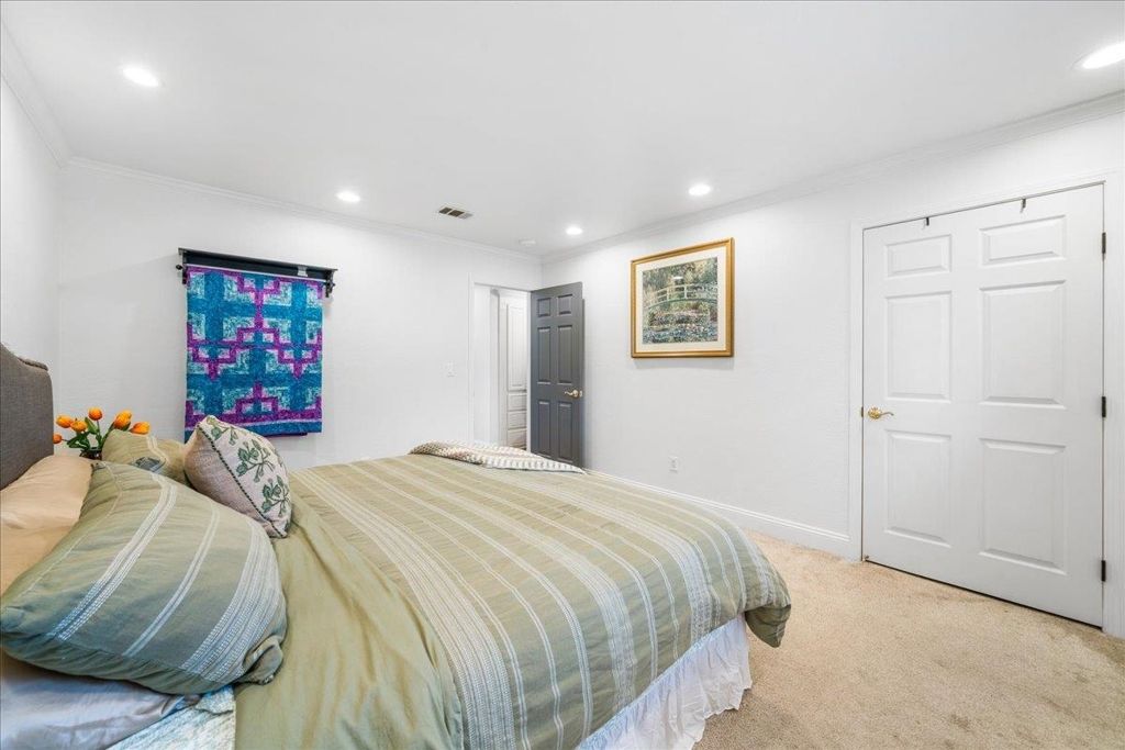 Image 23 of property listing at 691 691 Concord Pl, Pleasanton, CA 94566