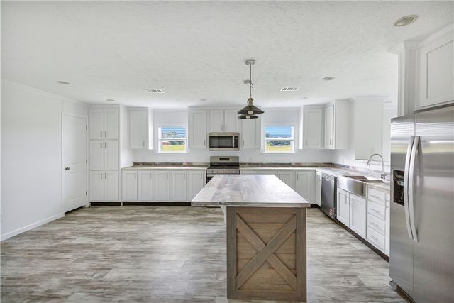 1065 Highway 182 Road, Fair Play, SC 29643