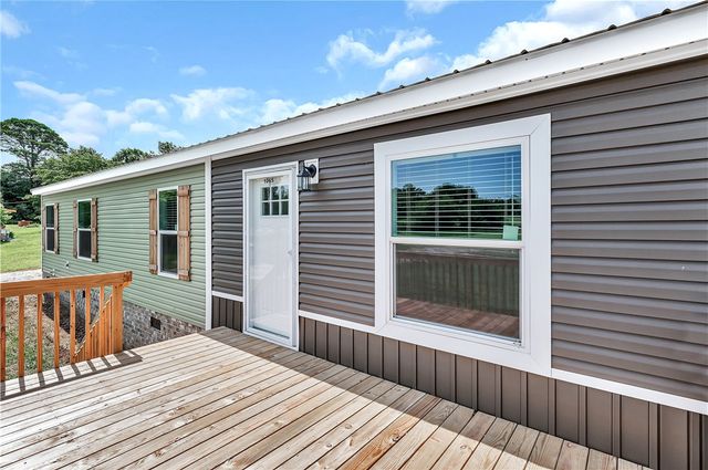 1065 Highway 182 Road, Fair Play, SC 29643