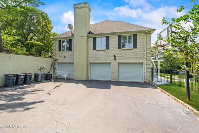 25 Muncy Drive, West Long Branch, NJ 07764