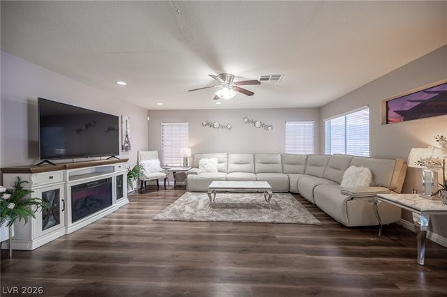 8500 West Gilmore Avenue, Las Vegas, NV 89129