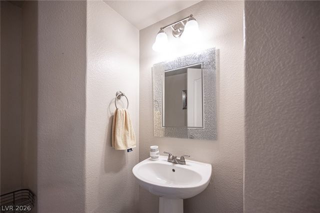 8500 West Gilmore Avenue, Las Vegas, NV 89129