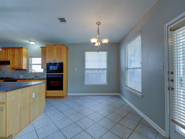 1554 Homewood CIR, Round Rock, TX 78665