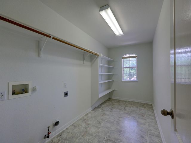 1554 Homewood CIR, Round Rock, TX 78665