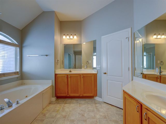 1554 Homewood CIR, Round Rock, TX 78665
