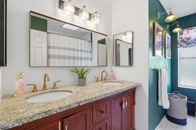 6517 E INGLEWOOD Street, Mesa, AZ 85205